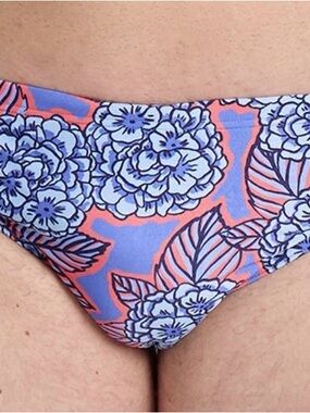 arena Men's Arena Hydrangea Bouquet Swim Brief Floral Blue & Red Men's USA 44 .